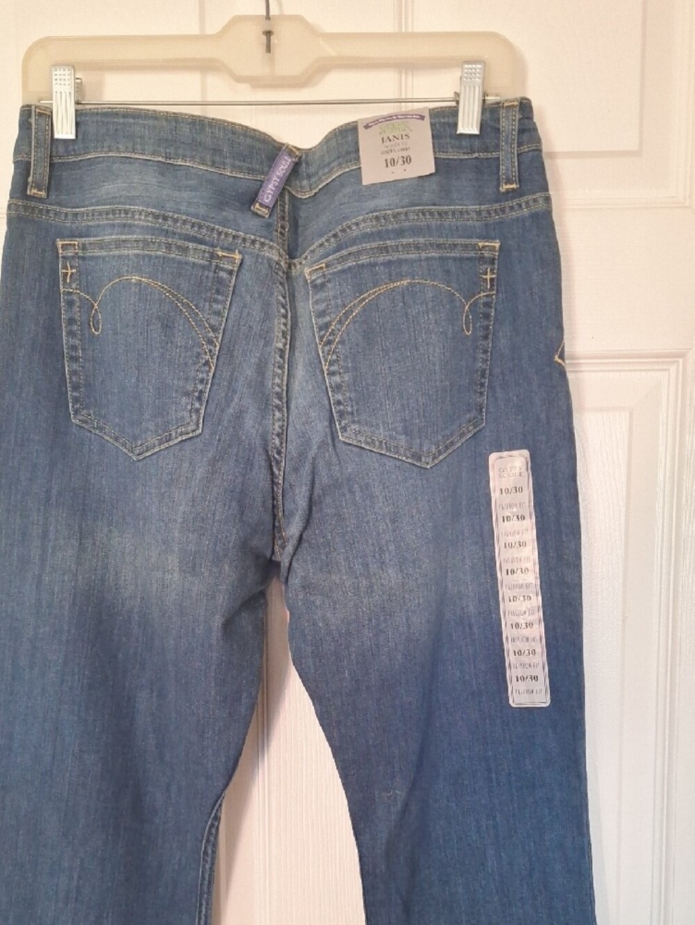 Women's Gypsy Soule Embroidered Jeans in Blue Size 10 - Picture 3 of 5
